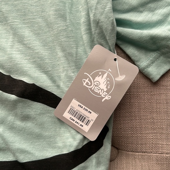 NWT Baby Yoda/Grogu Star Wars Disney Shirt - Picture 4 of 4